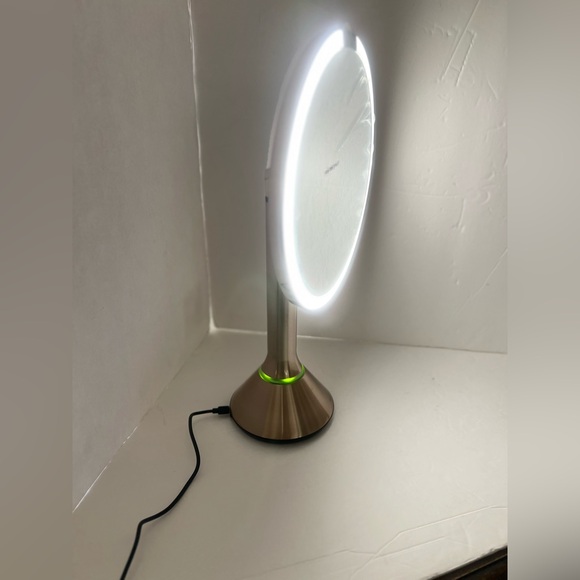 Simplehuman 8”ROSE GOLD  Sensor Mirror - Picture 2 of 13